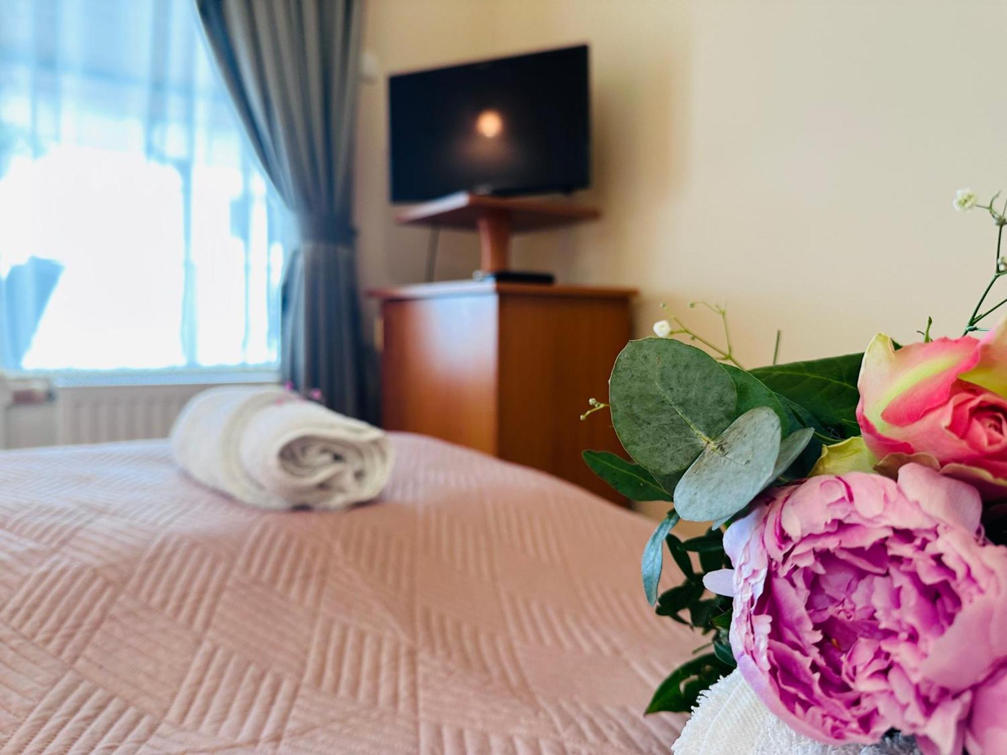 久洛Cozy Garden Apartman公寓 外观 照片